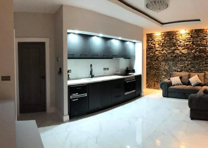 Lisvarna House