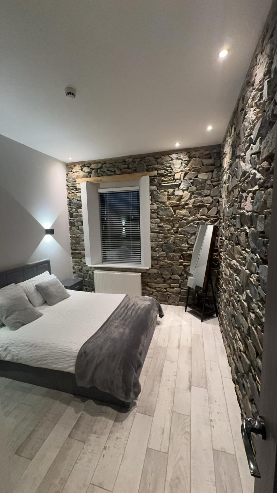 Lisvarna House *